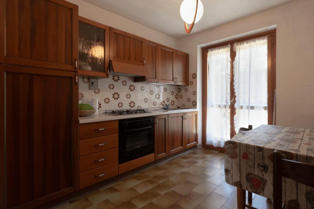 Una cocina o cocineta en Case Gran Paradiso Rhemes Notre Dame Bruil