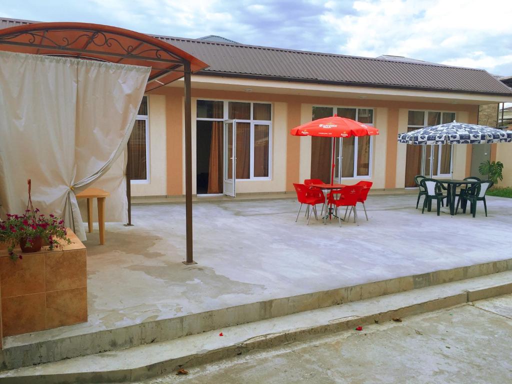 Фото Guest House Mandarin On Titova 85