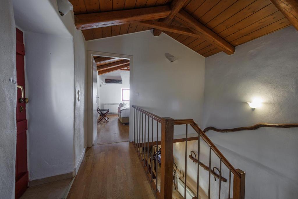 Lithos Stone Suites - 17