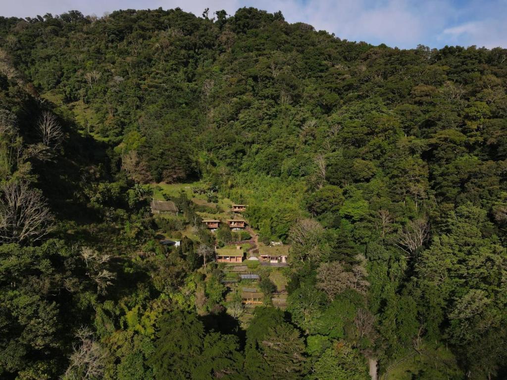 Un paisaje natural cerca de la estancia rural