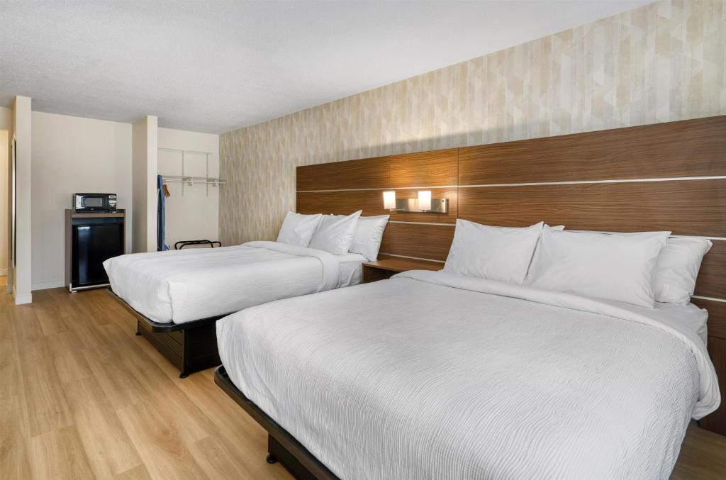 Baldwin Inn & Suites, SureStay Collection by Best Western - Error