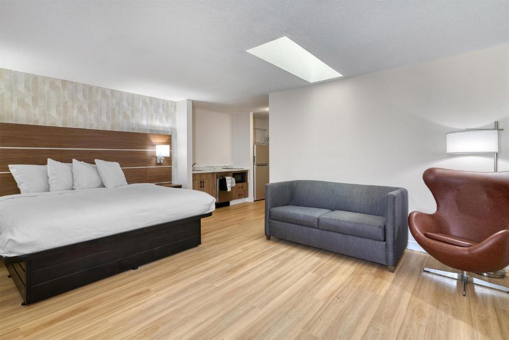 Baldwin Inn & Suites, SureStay Collection by Best Western - Error