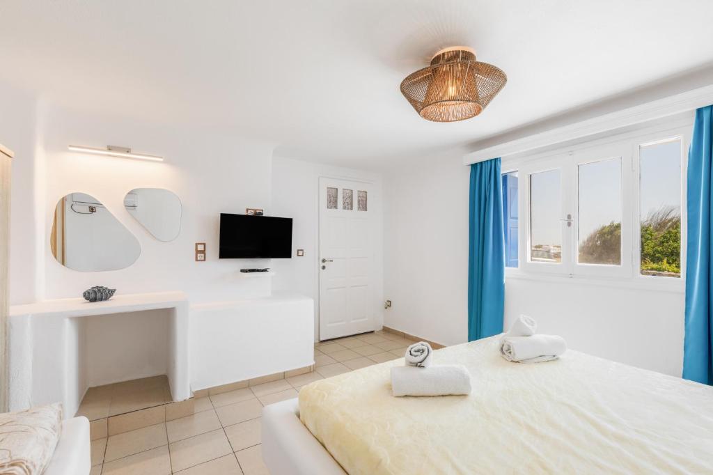 Mykonian Breeze - 10