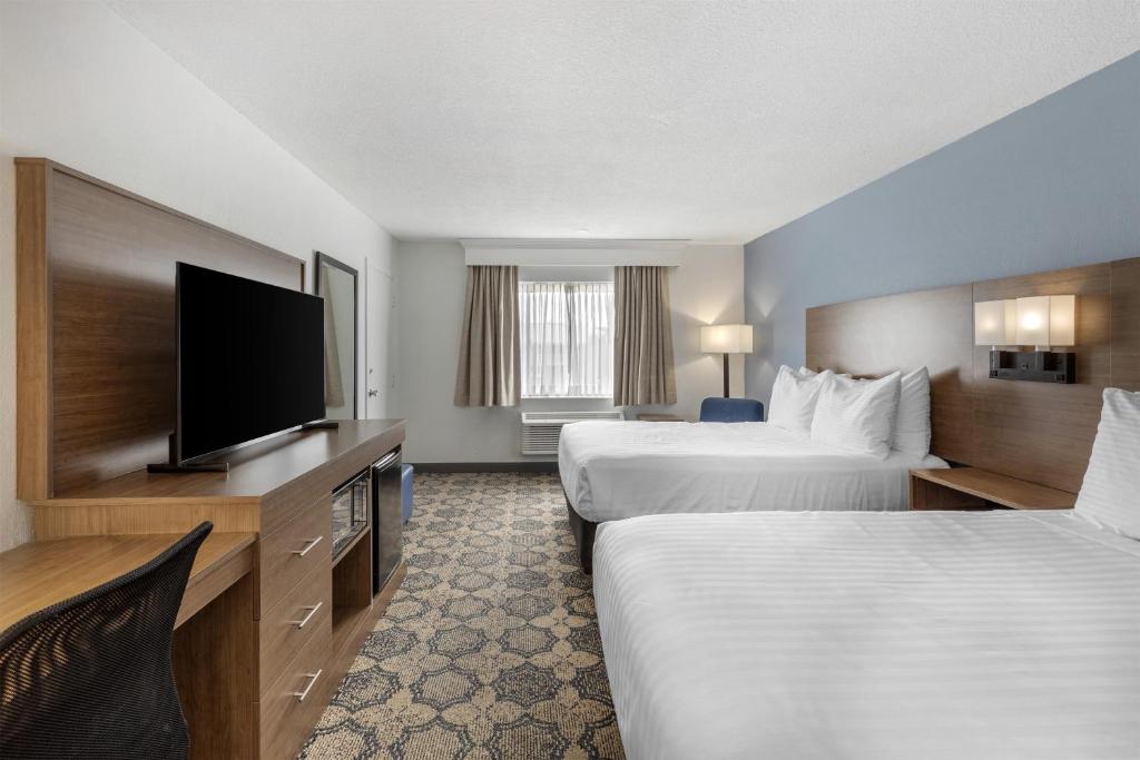 Best Western Palm Beach Lakes photo