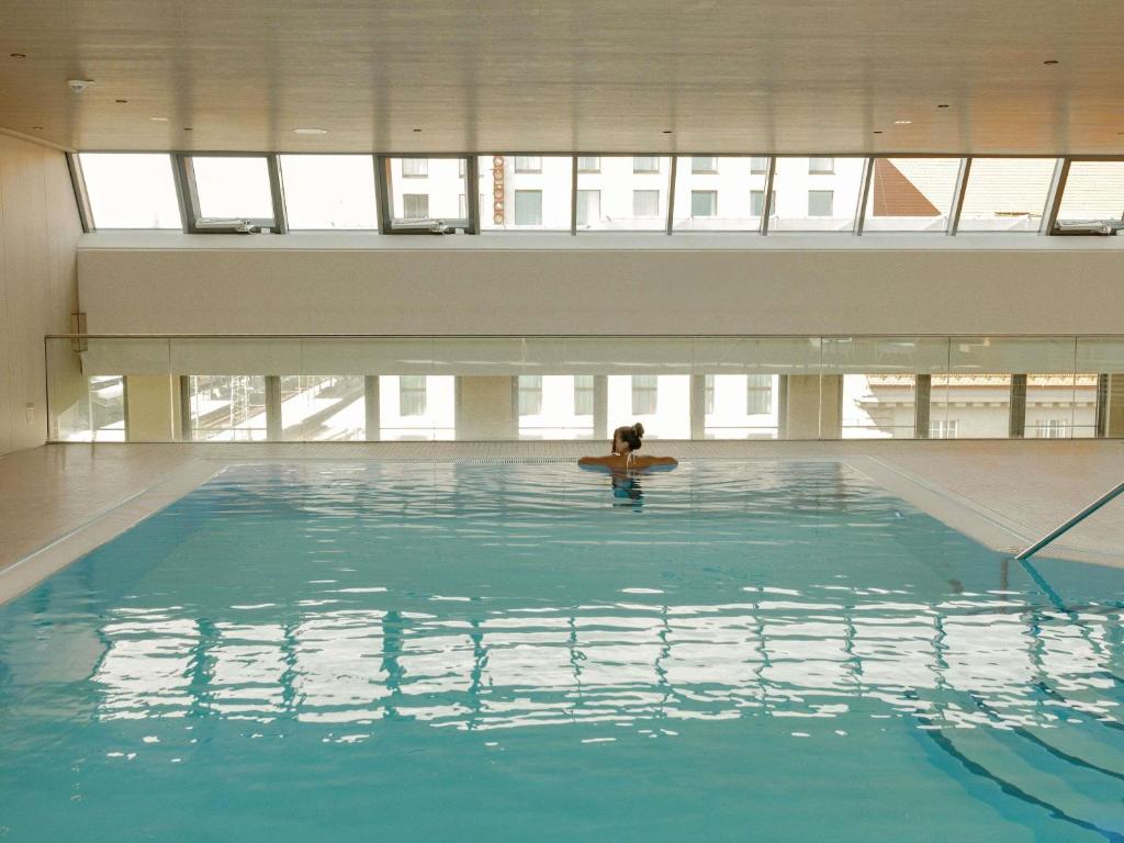 Hồ bơi trong/gần Novotel Nürnberg Centre Ville