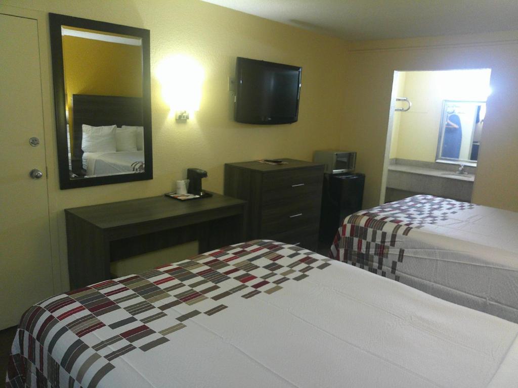 Red Roof Inn Hampton Coliseum - Superior Kamer Met 2 Tweepersoonsbedden - Roken