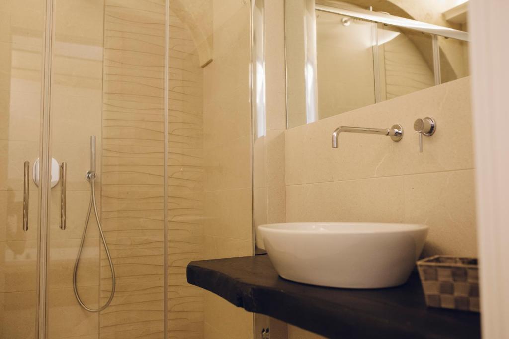 Un baño de Le Origini