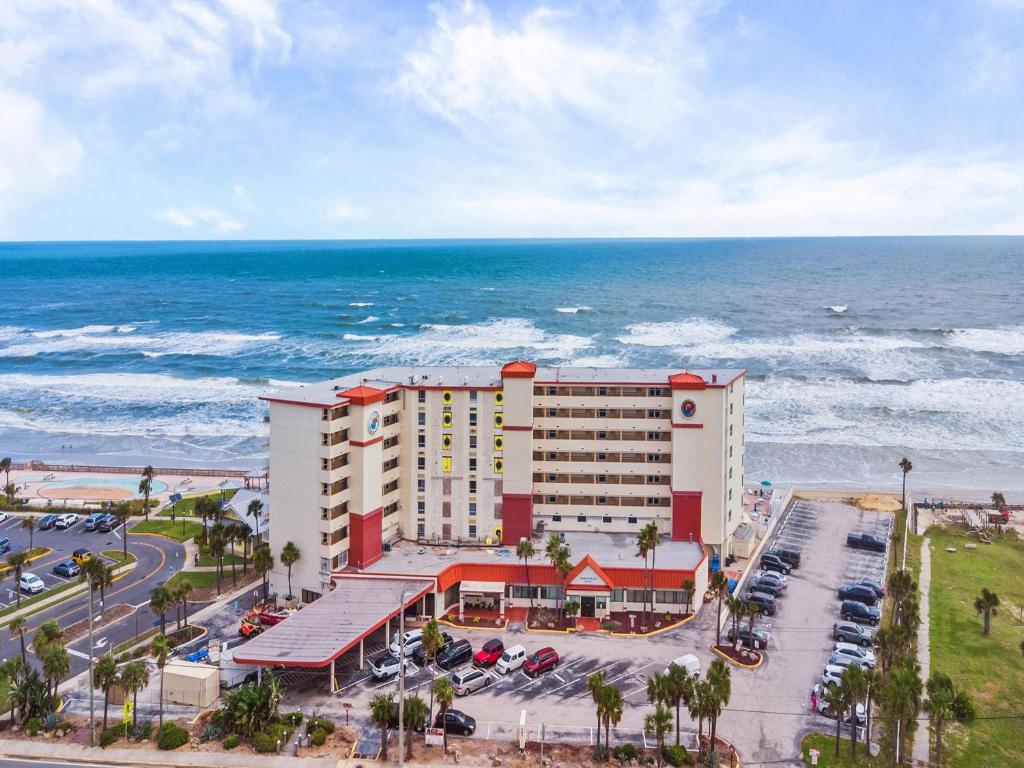 SeabreezeHarbour Beach Resort 705的近海酒店空中景观