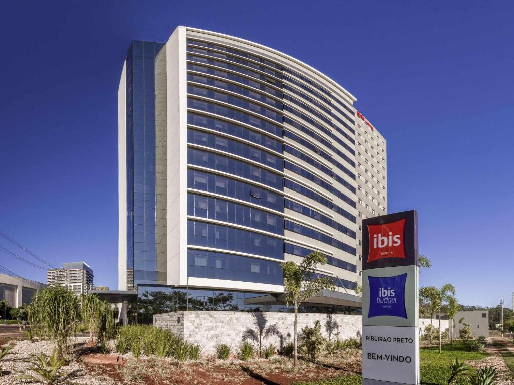 Bangunan di mana terletaknya hotel