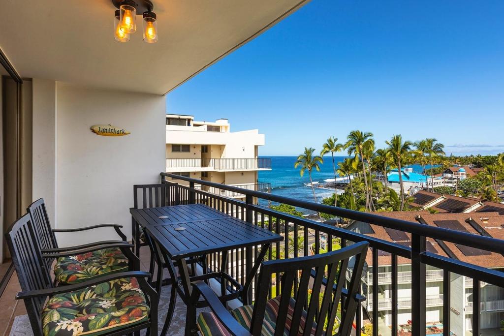 Μπαλκόνι ή βεράντα στο Kona Alii Penthouse 710 condo