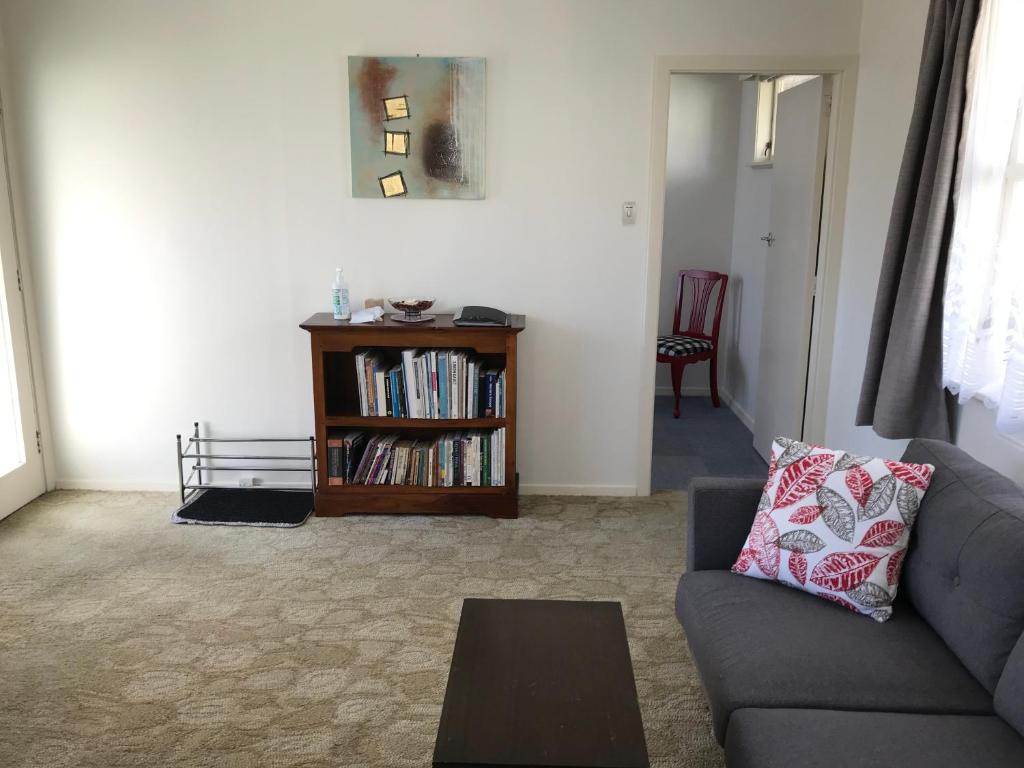 The Bivvy at Hutt Central - Resim 13