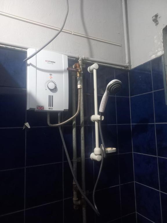 Ένα μπάνιο στο Your Room Near Burnham Park