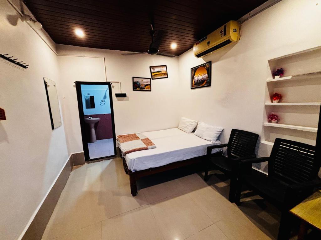 Reddy home stay photo