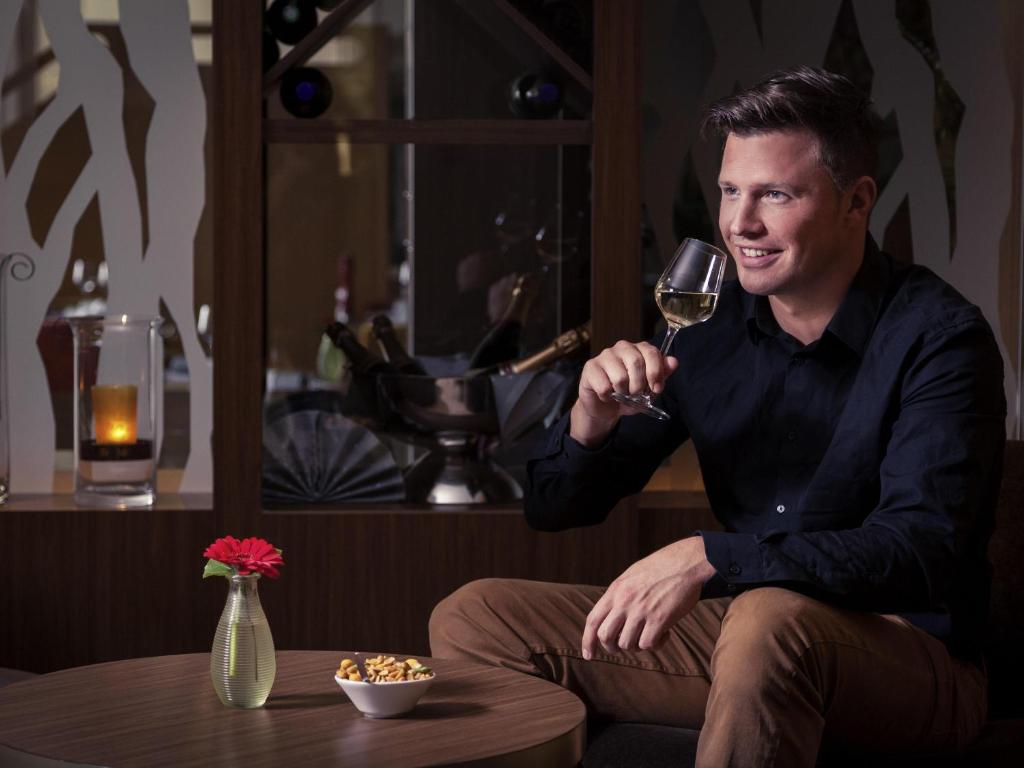 Mercure Hotel Groningen Martiniplaza - Resim 28