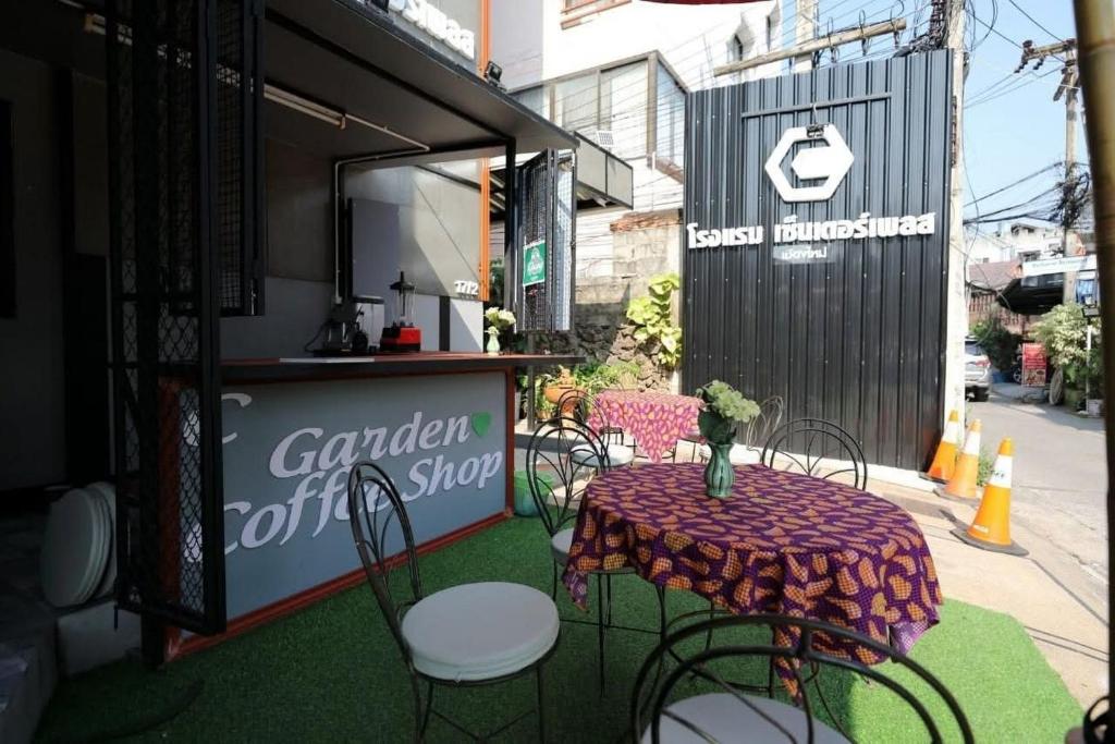 Collection O Centre Place