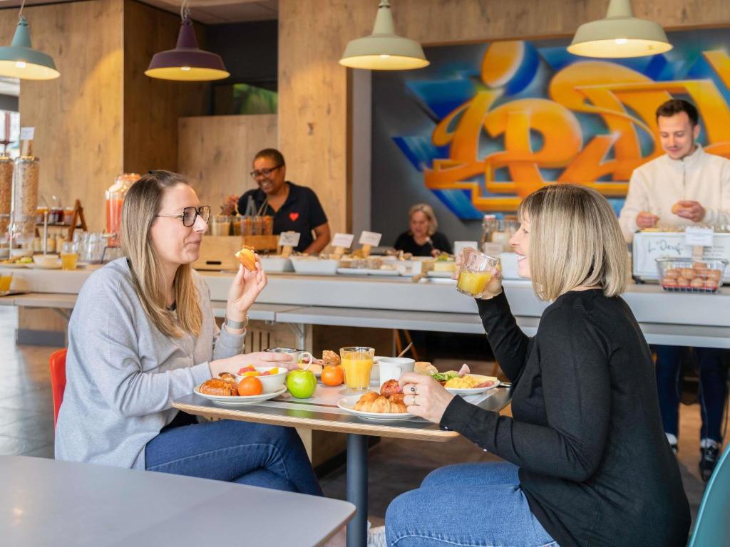 ibis Lyon Part Dieu Les Halles - Resim 23