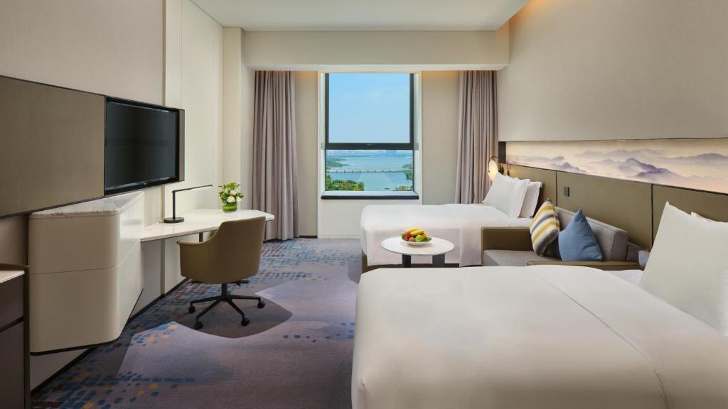 Crowne Plaza Wuhan Development Zone by IHG - Quarto Twin Standard Com Vista Lago