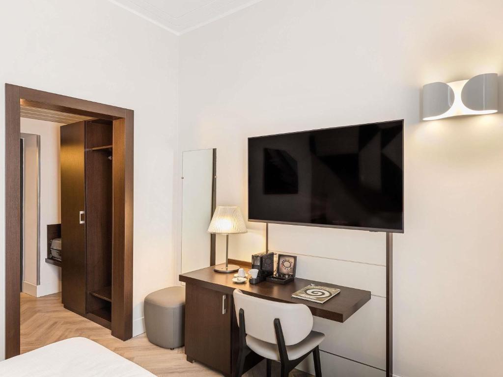 Mercure Napoli Centro Angioino - Resim 25