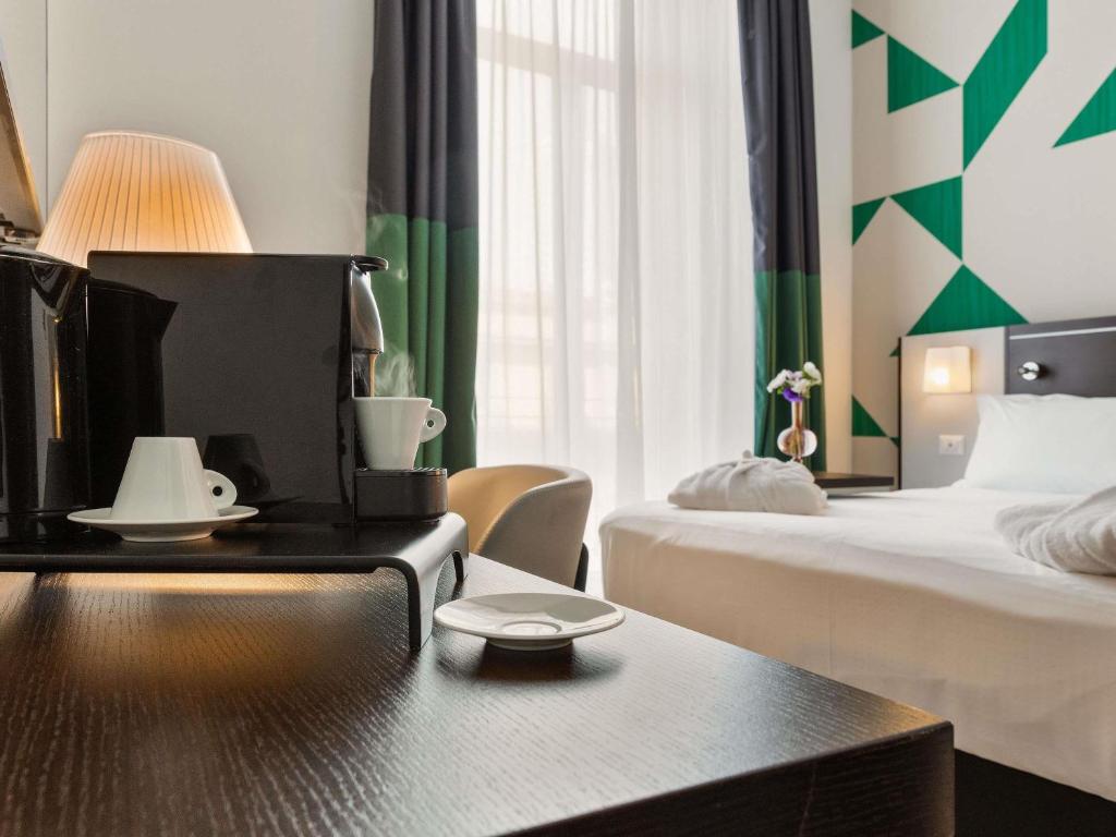 Mercure Napoli Centro Angioino - Resim 29