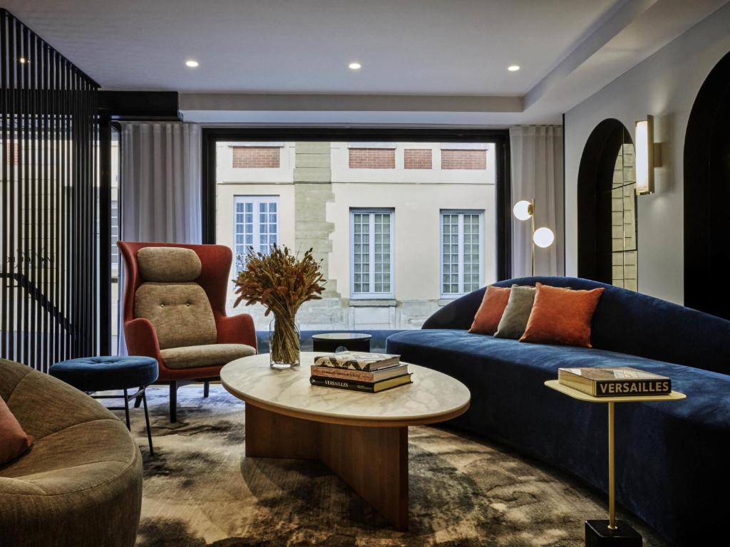 Posezení v ubytování Mercure Versailles Chateau