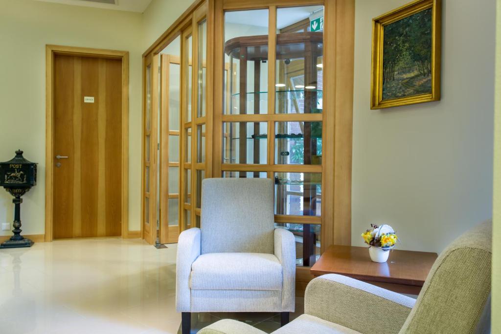 Posezení v ubytování Corvin Hotel Budapest Corvin Wing