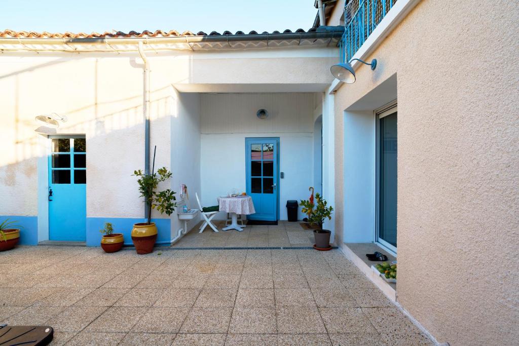 Το κτήριο όπου στεγάζεται  το bed & breakfast