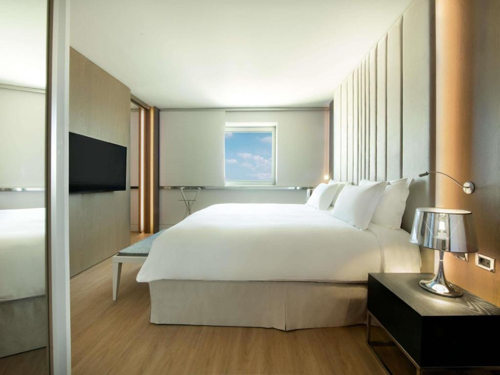 
Club King Suite - Lounge Access
