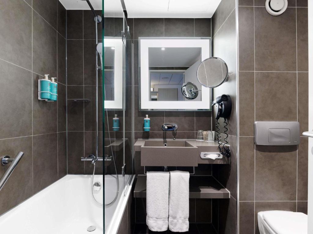 Novotel Berlin Mitte - Resim 39