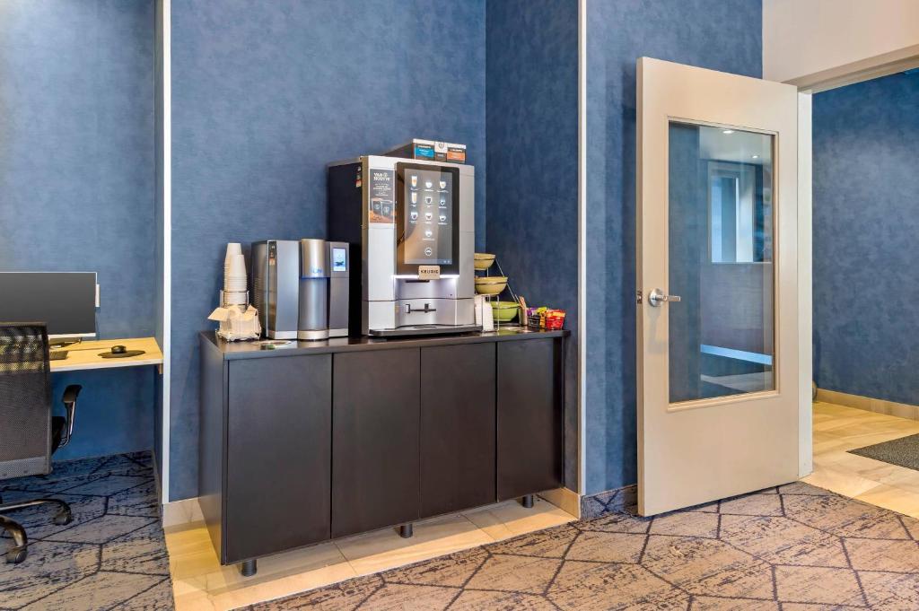 Quality Inn Centre-Ville - Resim 11