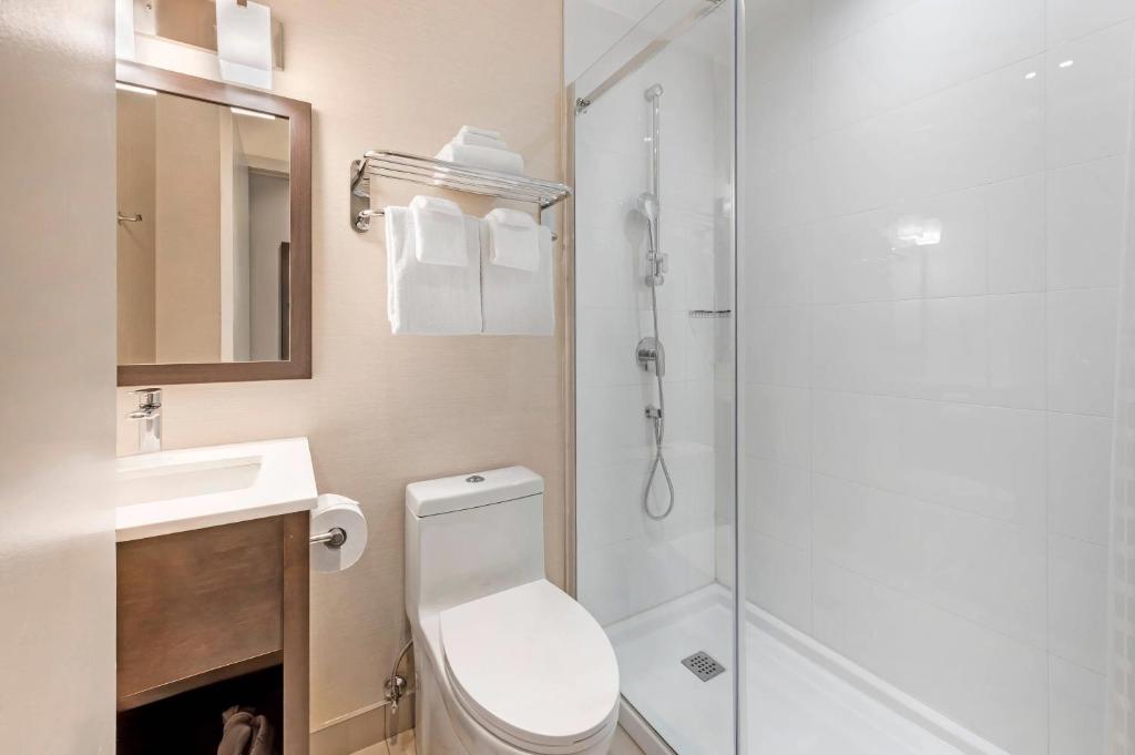 Quality Inn Centre-Ville - Resim 28