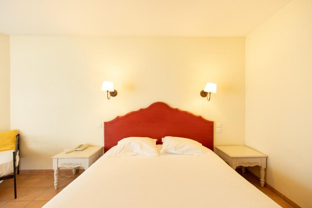 
Standard Quadruple Room with One King and Two Single Beds - Private Patio
