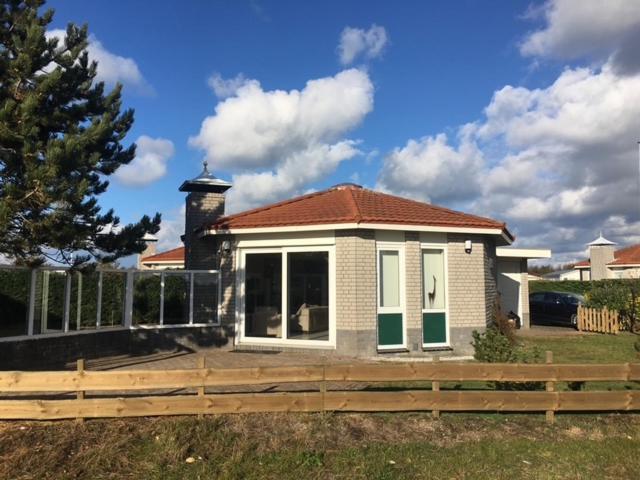 Το κτήριο όπου στεγάζεται  η βίλα