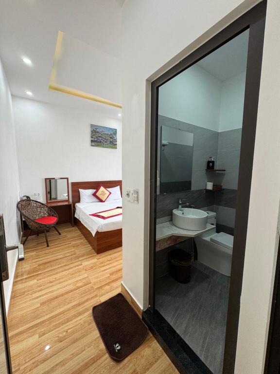 Un baño de Sapphire Hotel Hue