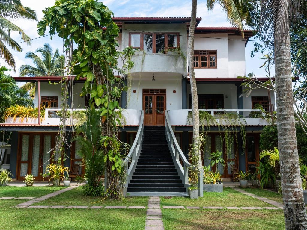 Κήπος έξω από το Surf and Zen - Coworking and Coliving Habaraduwa