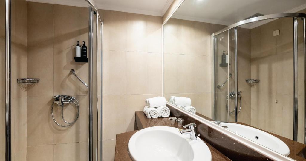 Pedi Beach Hotel - 2