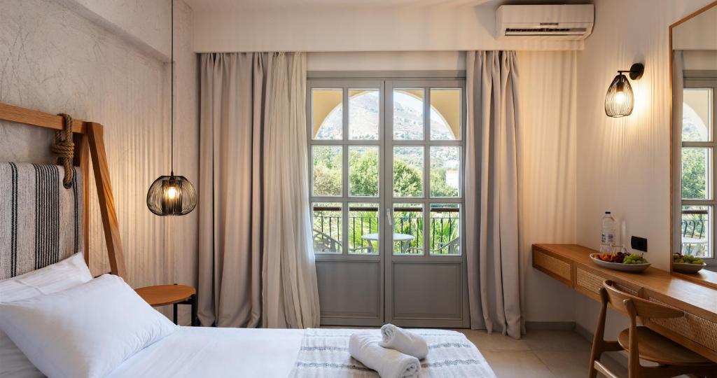 Pedi Beach Hotel - 1