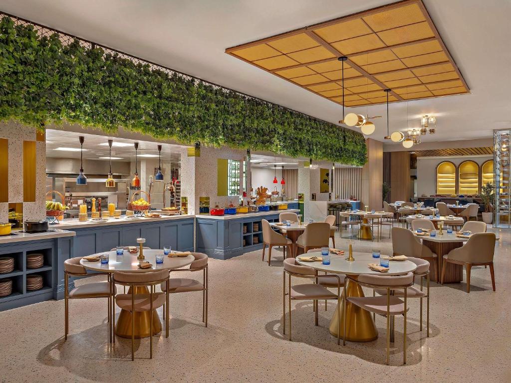 Novotel Abu Dhabi Al Bustan - Resim 3