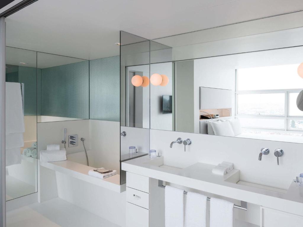 SO/ Vienna - Resim 28