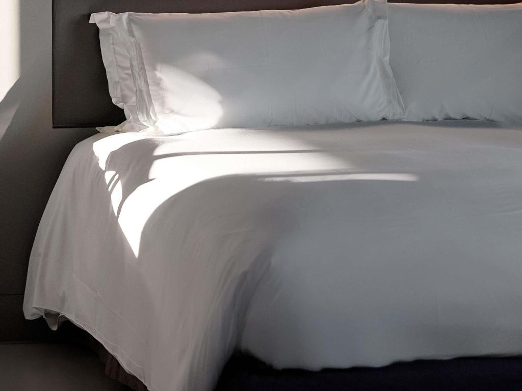 SO/ Vienna - Resim 37