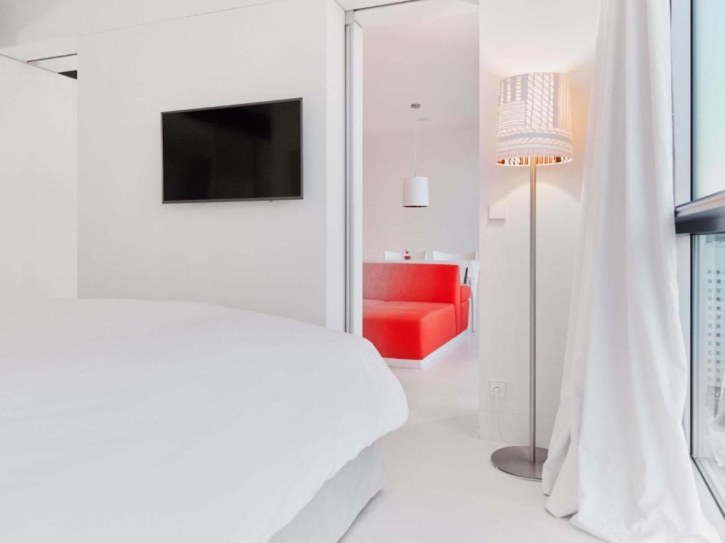 SO/ Vienna - Resim 45