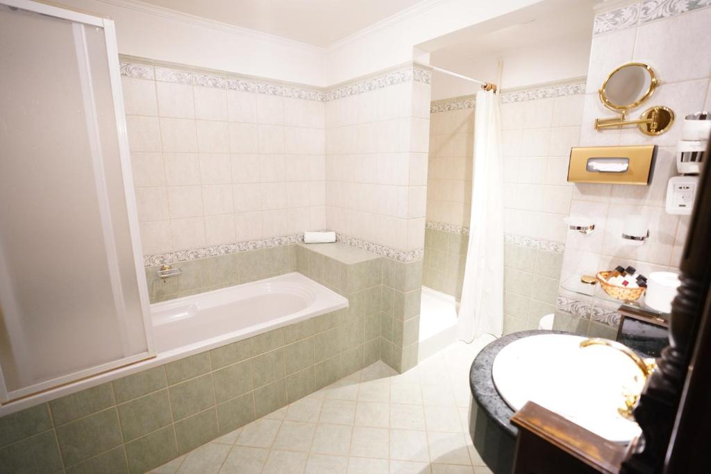 Hotel Casa Capsa - Resim 42