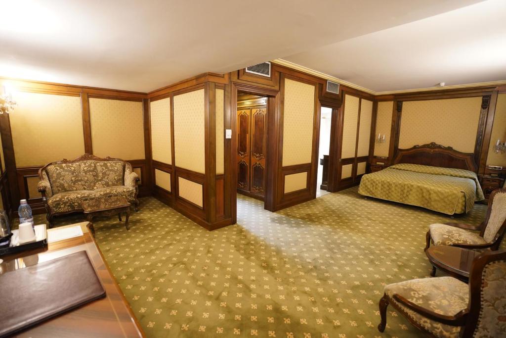 Hotel Casa Capsa - Resim 28