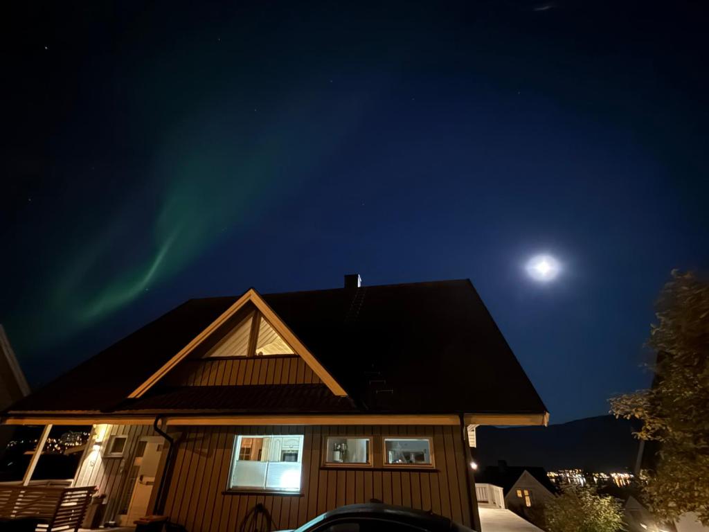 Gambar di galeri bagi Sentral leilighet nær stadion di Narvik