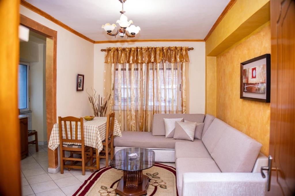 Χώρος καθιστικού στο Luna Apartment