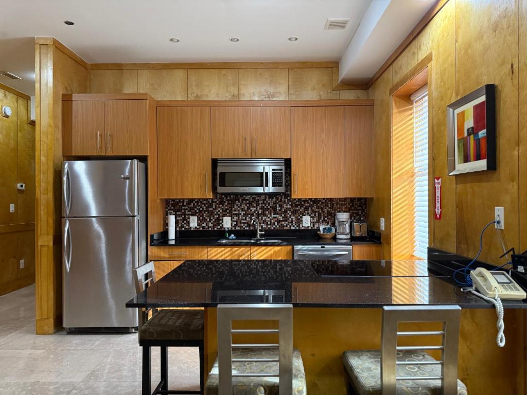 The Eldon Luxury Suites - 