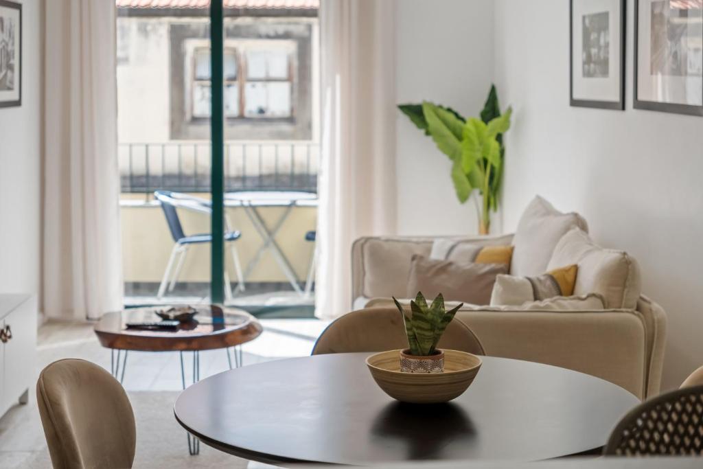 Tanoeiros Residence by An Island Apart - 9