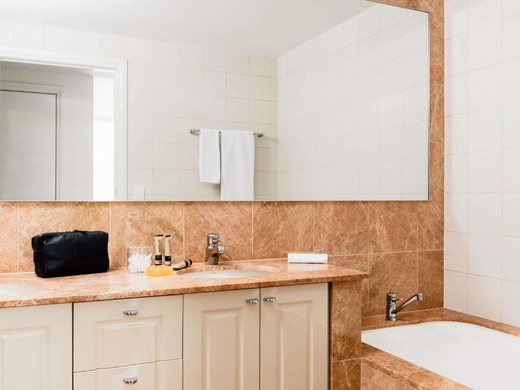 Quay West Suites Melbourne - Resim 28