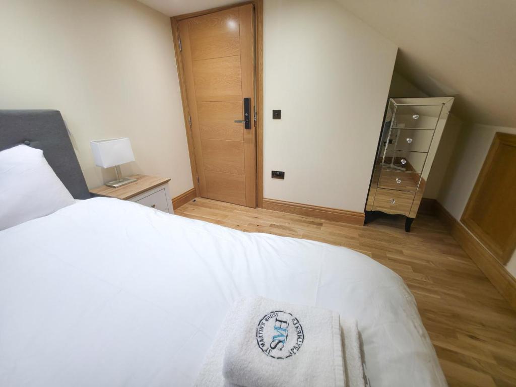 St Martins Guest House - Rooms Only - Eenpersoonskamer Met Gedeelde Douche En Toilet