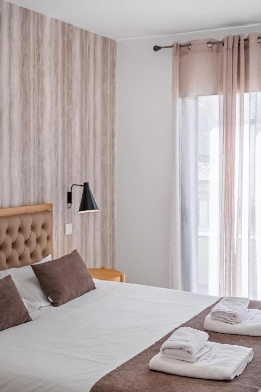 Tanoeiros Residence by An Island Apart - 16