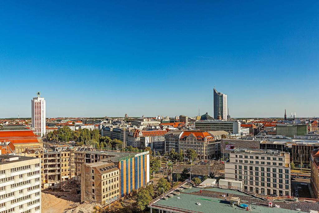 
Deluxe Guest Room Two Twin/Single Beds with City View
